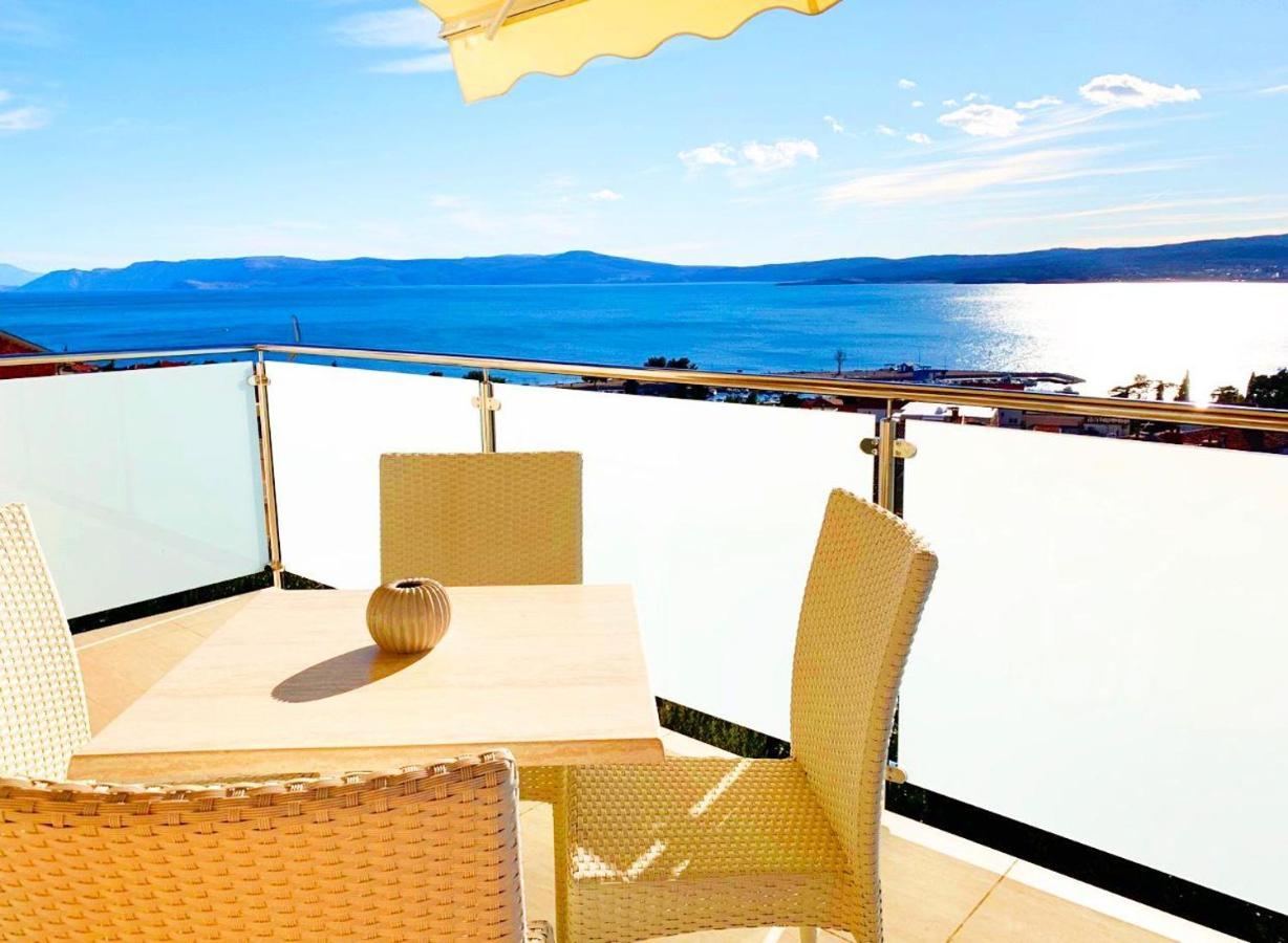 Ferienwohnung Luxury App Anna Crikvenica Exterior foto